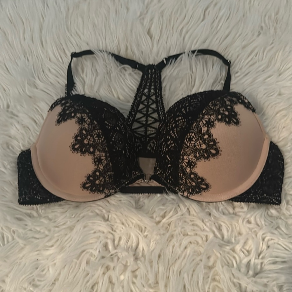 34C Victoria’s Secret Push Up Bra